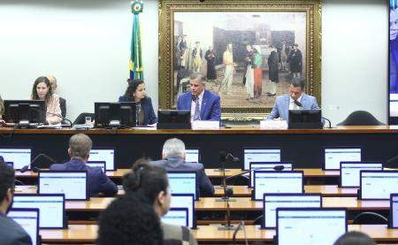 Sessão desta quarta-feira (27) na CCJ da Câmara