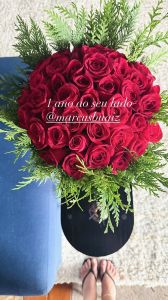 Isis Valverde ganha flores de Marcus Buaiz • Reprodução | Redes sociais