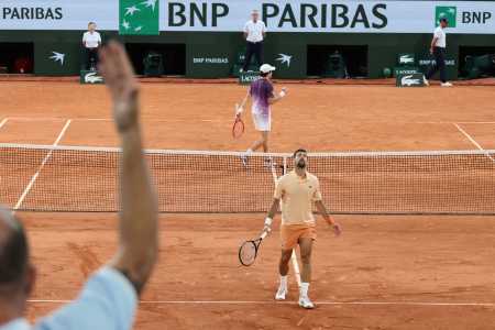 João Fonseca bateu Djkovic em Roland Garros • Divulgação/RolandGarros