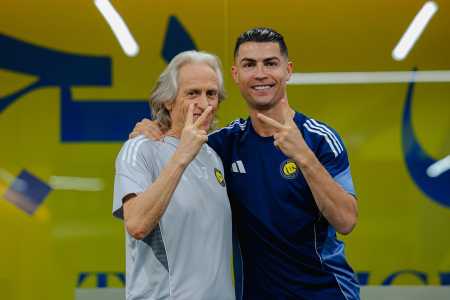 Jorge Jesus e Cristiano Ronaldo, agora seu ex-comandado no Al-Nassr