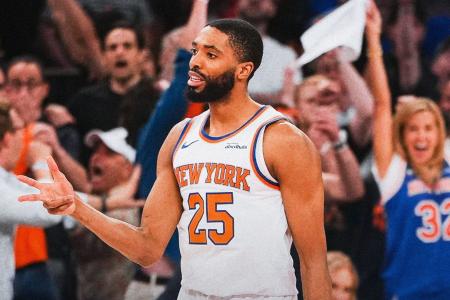 Mikal Bridges celebra vitória do Knicks na final do leste