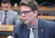 Mário Frias viajou sem autorização, informa Câmara ao STF