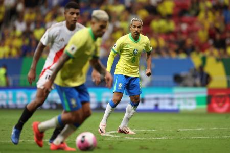 Matheus Pereira em ação pela Seleção Brasileira