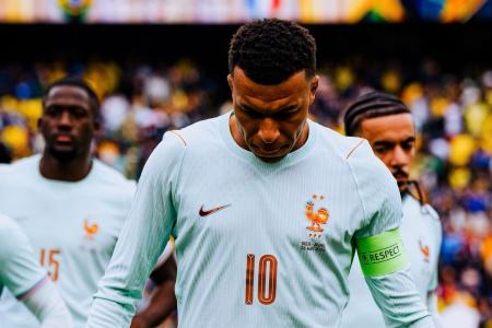 Mbappé seguirá como camisa 10 da França