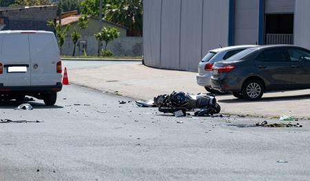 Motociclista morre em cruzamento