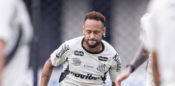 Neymar durante treino do Santos em 2026