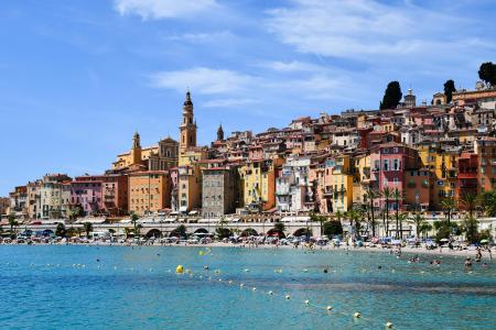 Riviera Francesa lidera ranking de destinos preferidos dos bilionários