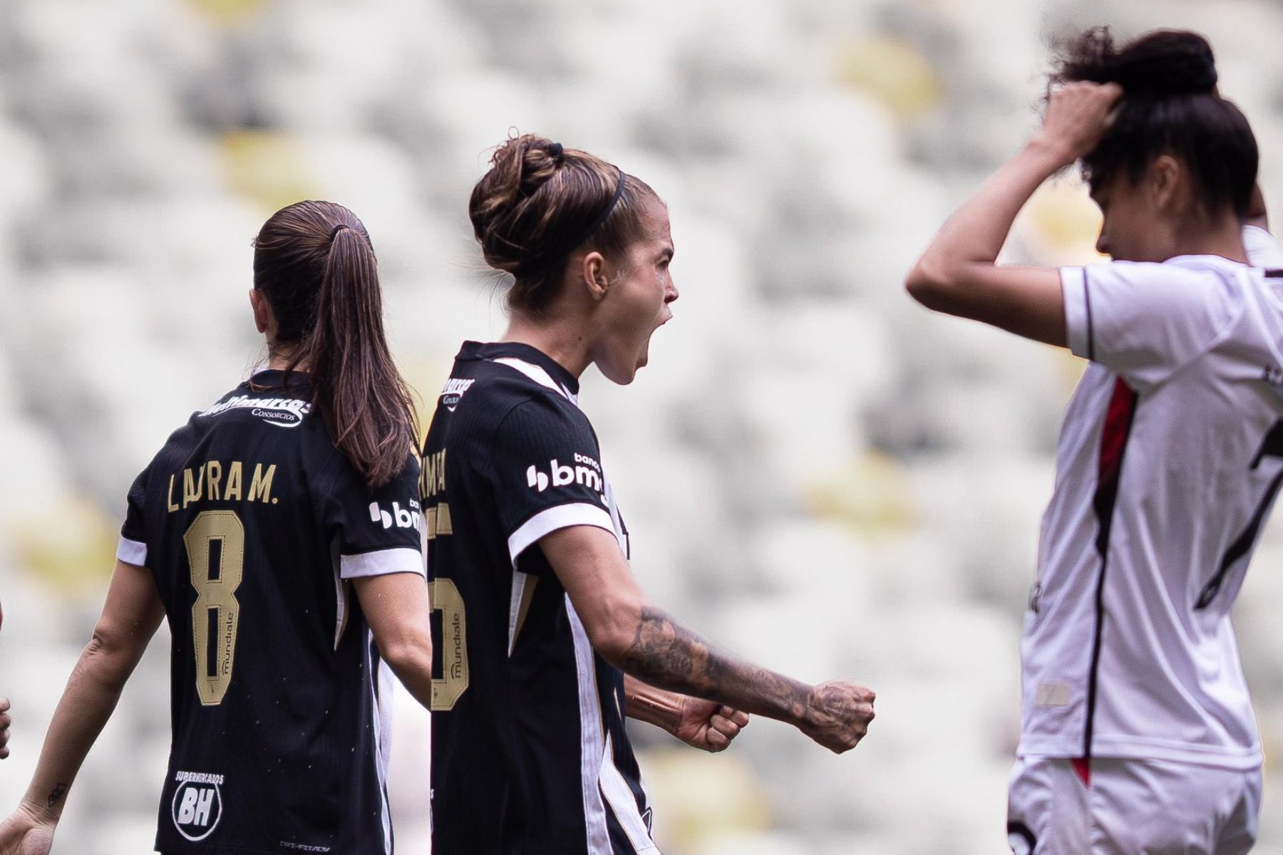 Artilheira decide, Atlético vence Vitória e avança às oitavas da Copa do Brasil Feminina