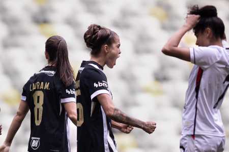 Pimenta celebra um dos gols pelo Galo contra o Vitória