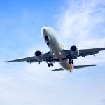 Crise do combustível leva companhias aéreas a cortar 13 mil voos e reduzir oferta em maio