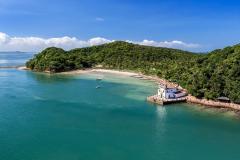 Praia do Loreto na Ilha dos Frades, em Salvador (BA)