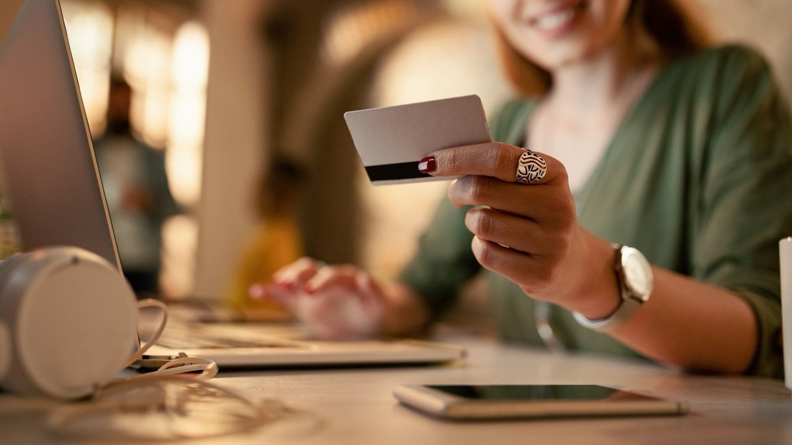 Produtos financeiros como heróis ou vilões: o que pensa o consumidor brasileiro