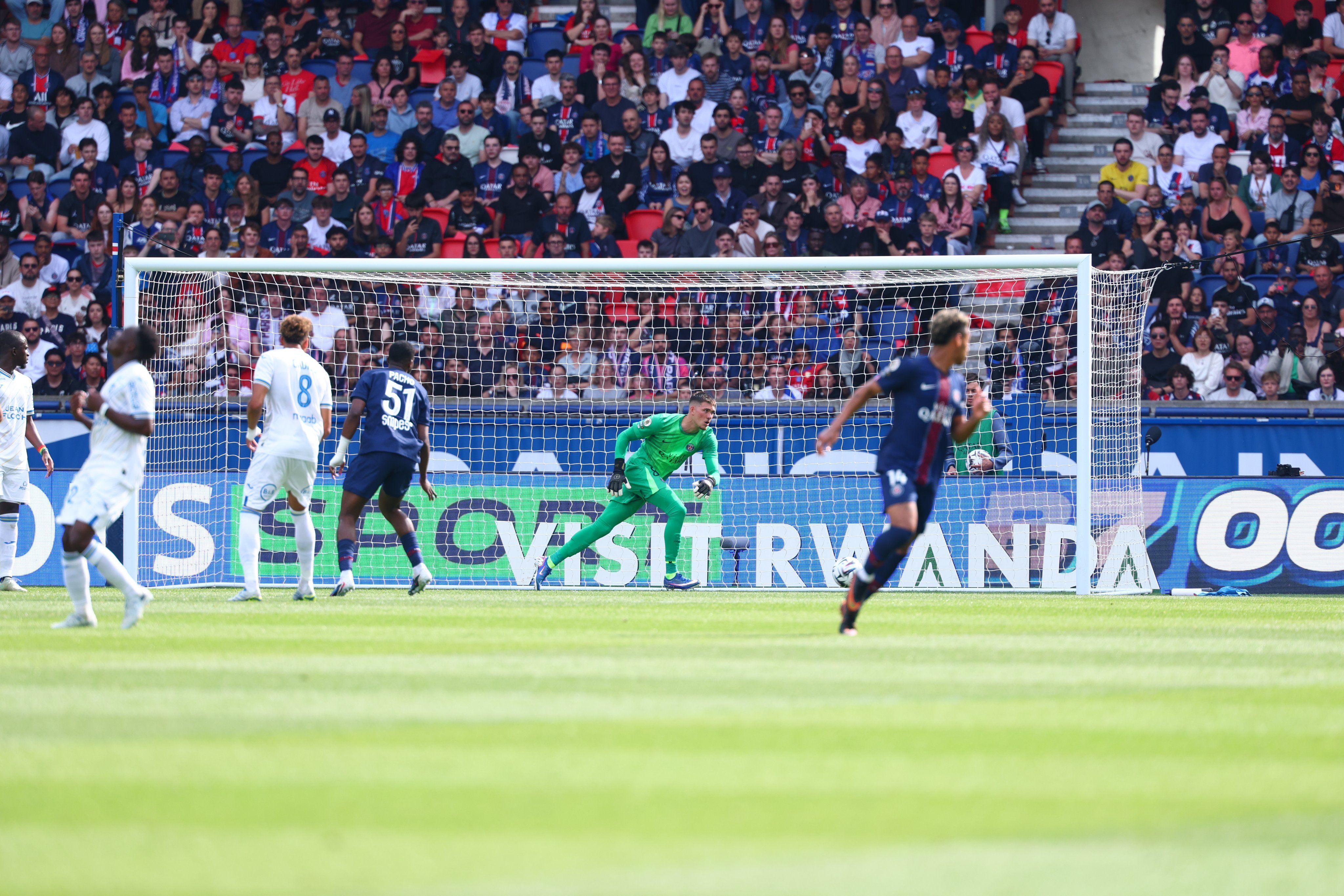 PSG poupa titulares e tropeça em casa contra o Lorient pelo Campeonato Francês