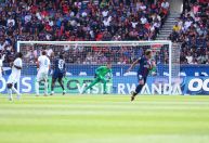 PSG poupa titulares e tropeça em casa contra o Lorient pelo Campeonato Francês
