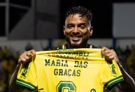 Reinaldo se emociona ao dedicar gol pelo Mirassol à mãe, falecida há cinco dias