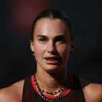 Sabalenka bate anfitriã e continua 'saga' por título inédito de Roland Garros