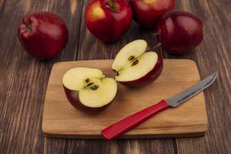 Comer maçã à noite pode auxiliar no sono