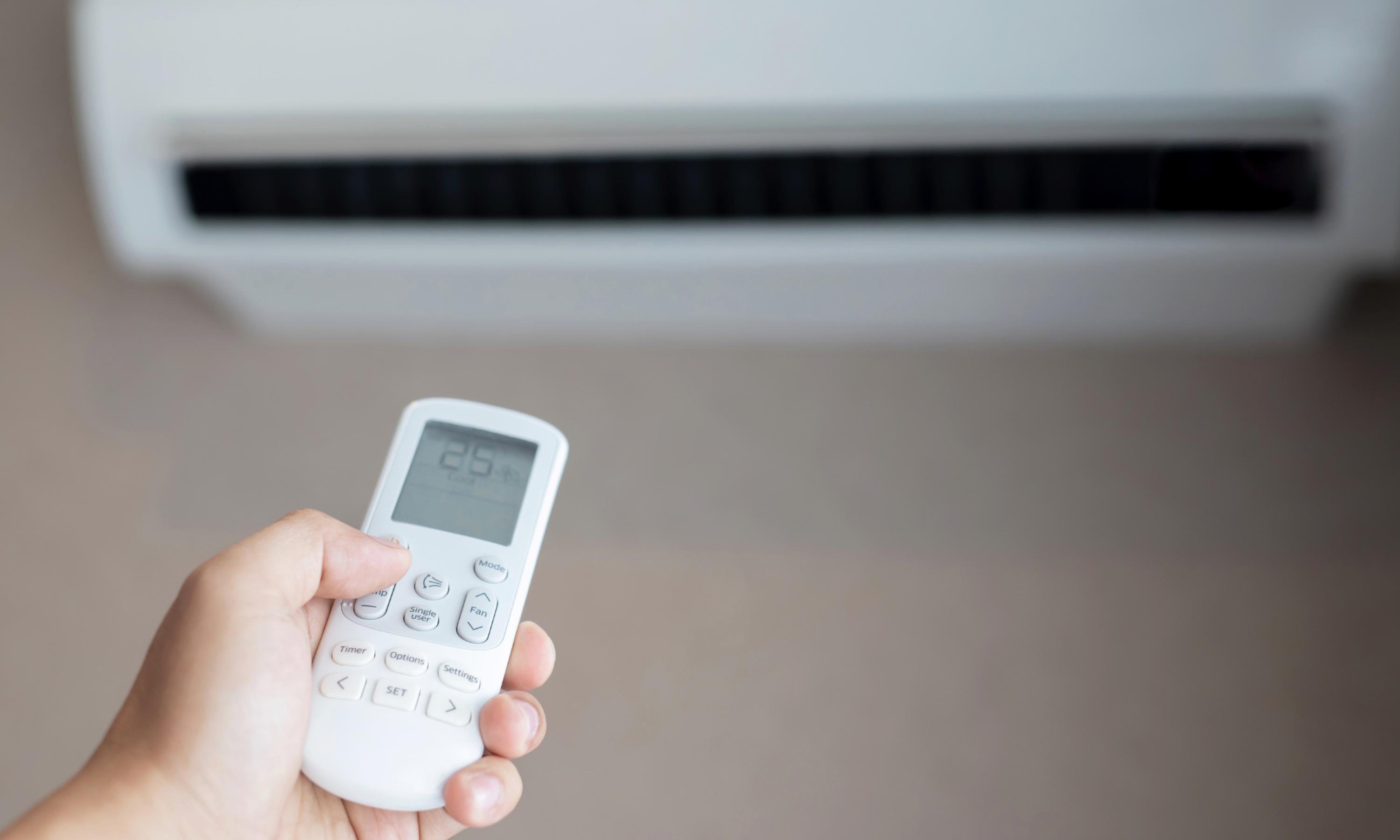 Nem 24°C nem 25°C: qual temperatura ideal para programar ar-condicionado e economizar energia?