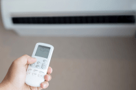 Nem 24°C nem 25°C: qual temperatura ideal para programar ar-condicionado e economizar energia?