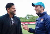 Vídeo: Hulk, ex-Atlético, chega ao Fluminense após desembarque no Rio