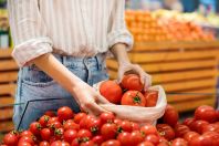 Nem na sacola nem na fruteira: como guardar tomate corretamente