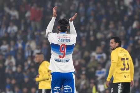Zampedri marcou os dois gols da vitória da Católica