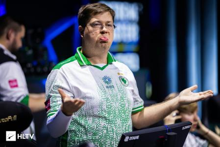 Karrigan provoca torcida da FURIA na final do Major