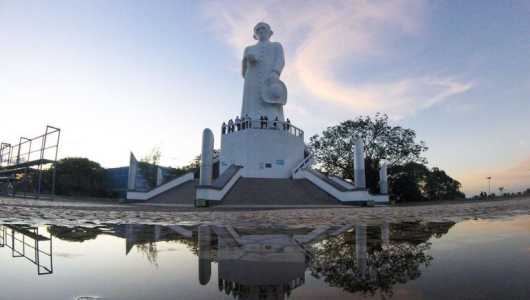 Estátua do Padre Cícero, em Juazeiro do Norte, no Ceará