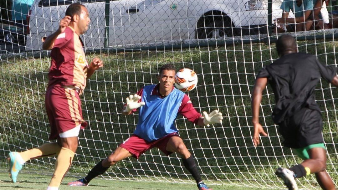 Atlético relembra duelo com Vozinha, goleiro sensação da Copa