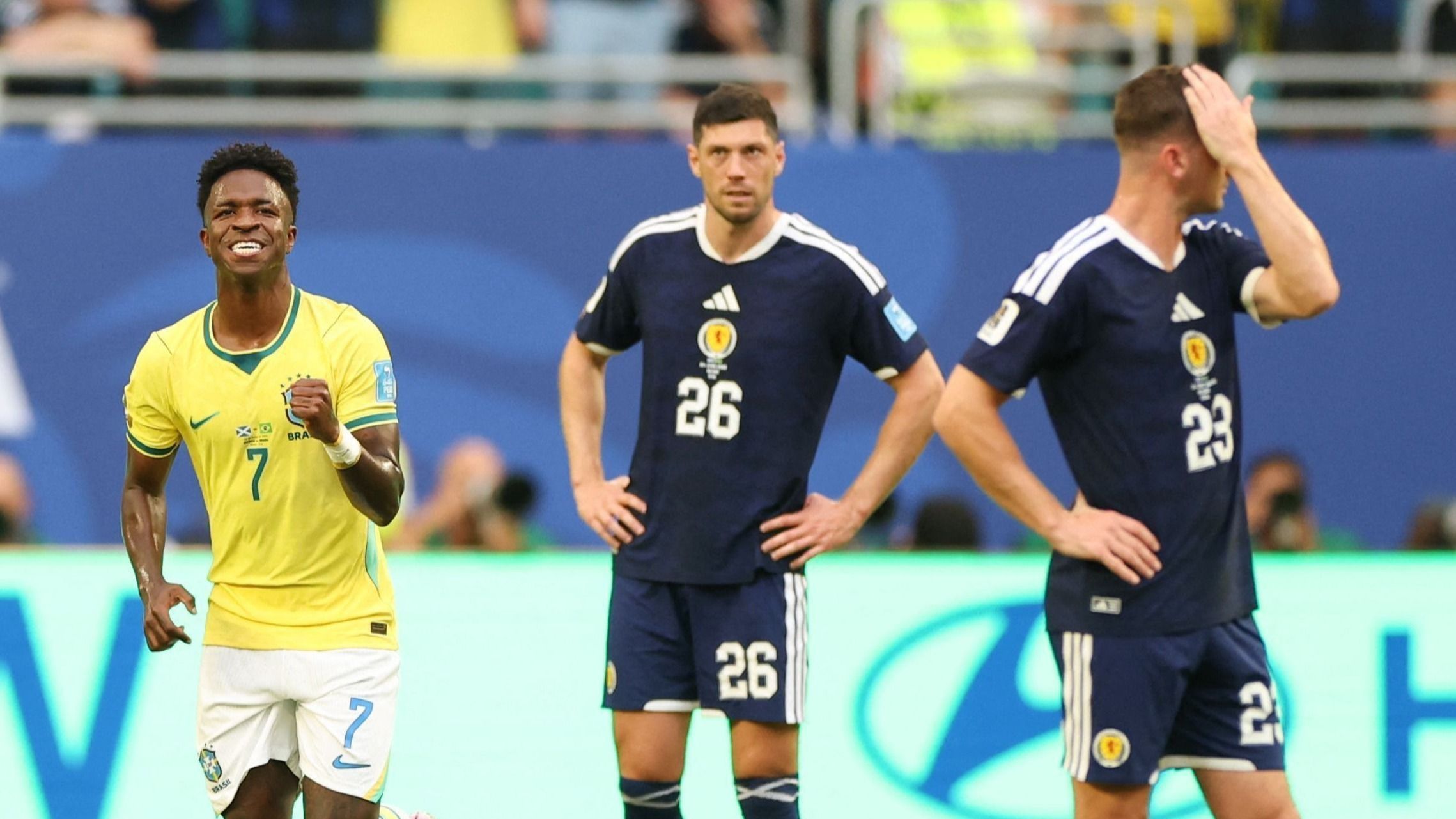 Vini Jr. baila, Brasil goleia Escócia e avança como líder no Grupo C Copa do Mundo