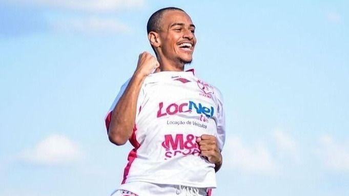 Campo society da Bauxita recebe nome de Bernardo Barbosa em homenagem a jovem atleta de OP