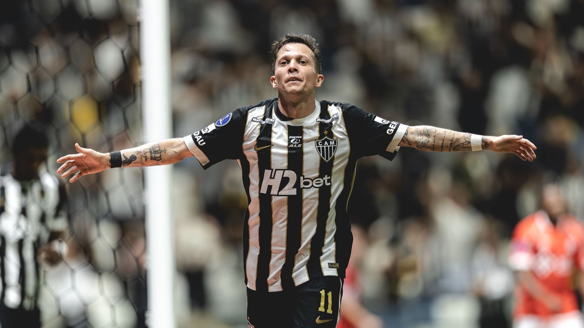 Antes 'descartável', Bernard termina semestre como destaque do Atlético