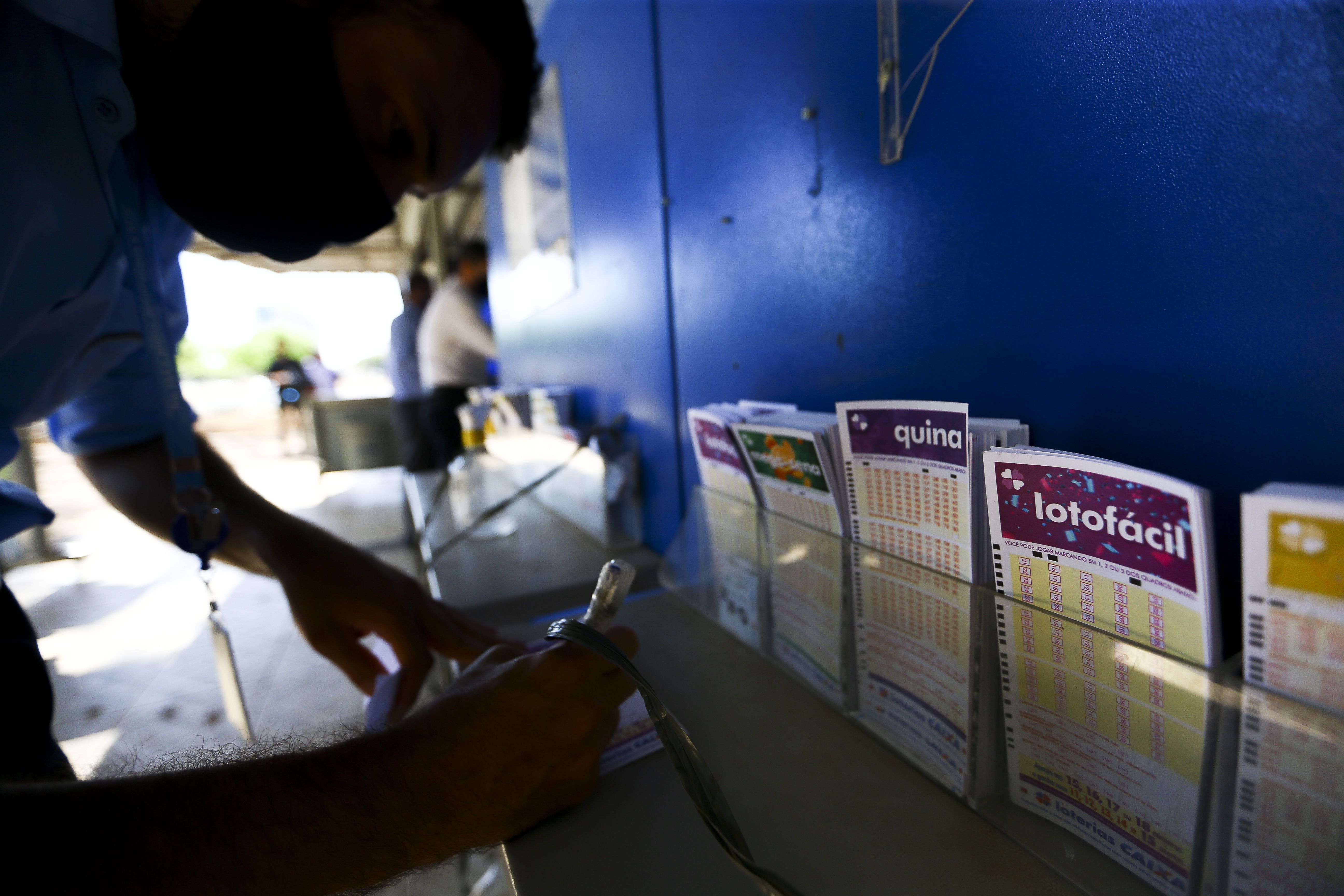 Caixa surpreende e marca dois sorteios diferentes das Loterias para o mesmo dia