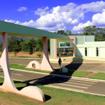 Prefeitura de Delfinópolis-MG abre concurso com salários de até R$ 18,8 mil