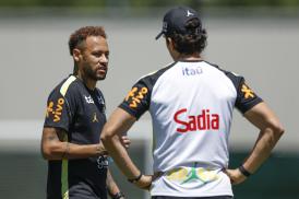 Neymar em atividade da Seleção Brasileira