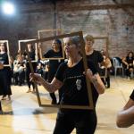 190 mulheres de até 90 anos sobem ao palco para espetáculo em BH