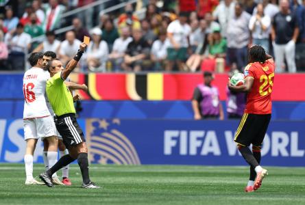 Expulsão de Ngoy, da Bélgica, contra o Irã • Fifa/Divulgação