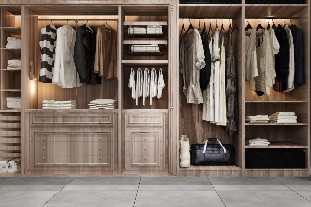 A mudança silenciosa que ocorre quando você organiza o guarda-roupa