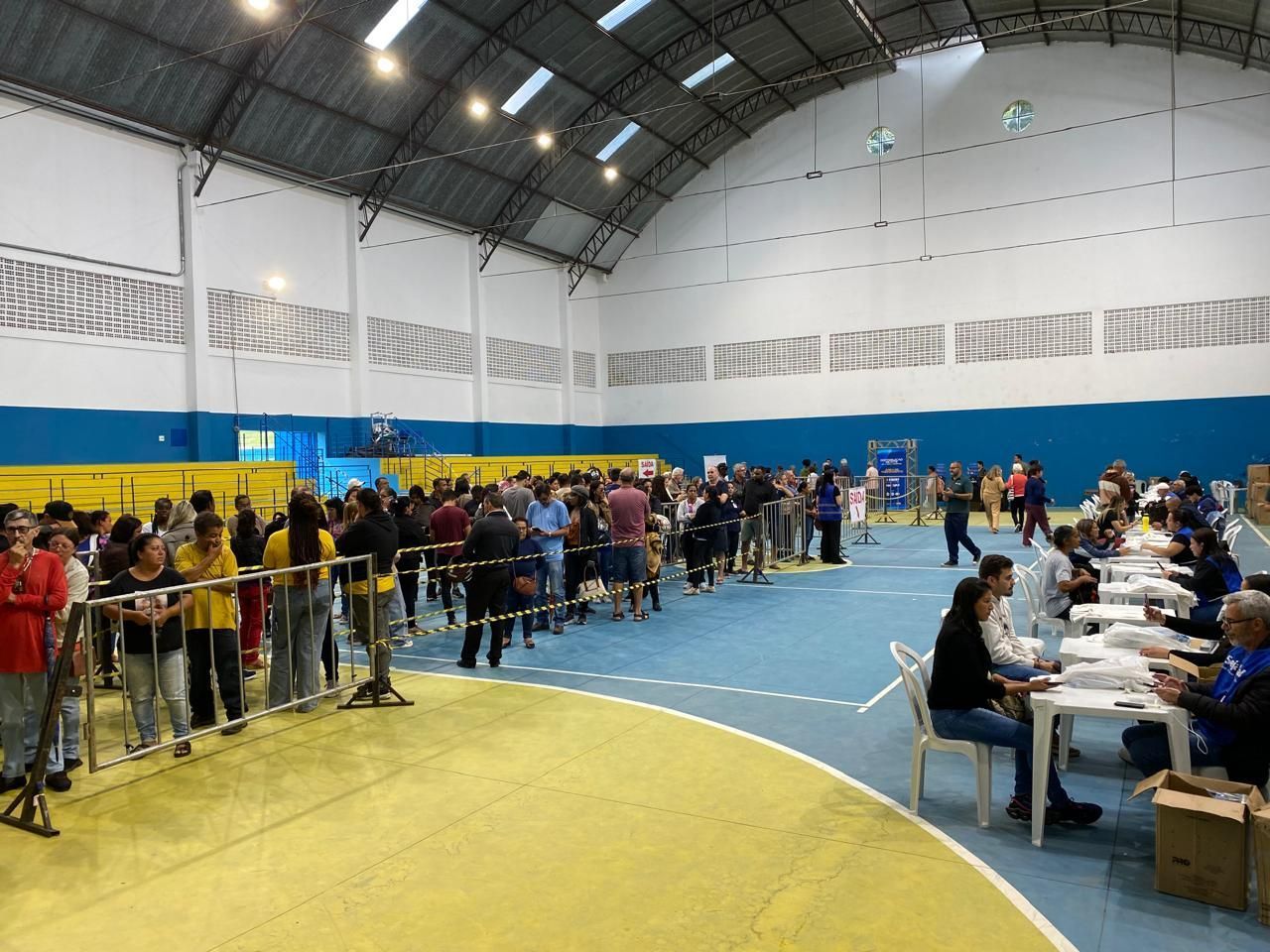 Varginha recebe mutirão para entrega de kits de TV digital