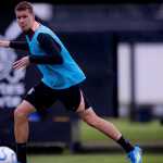 Recuperado, volante do Corinthians mira primeira chance com Diniz