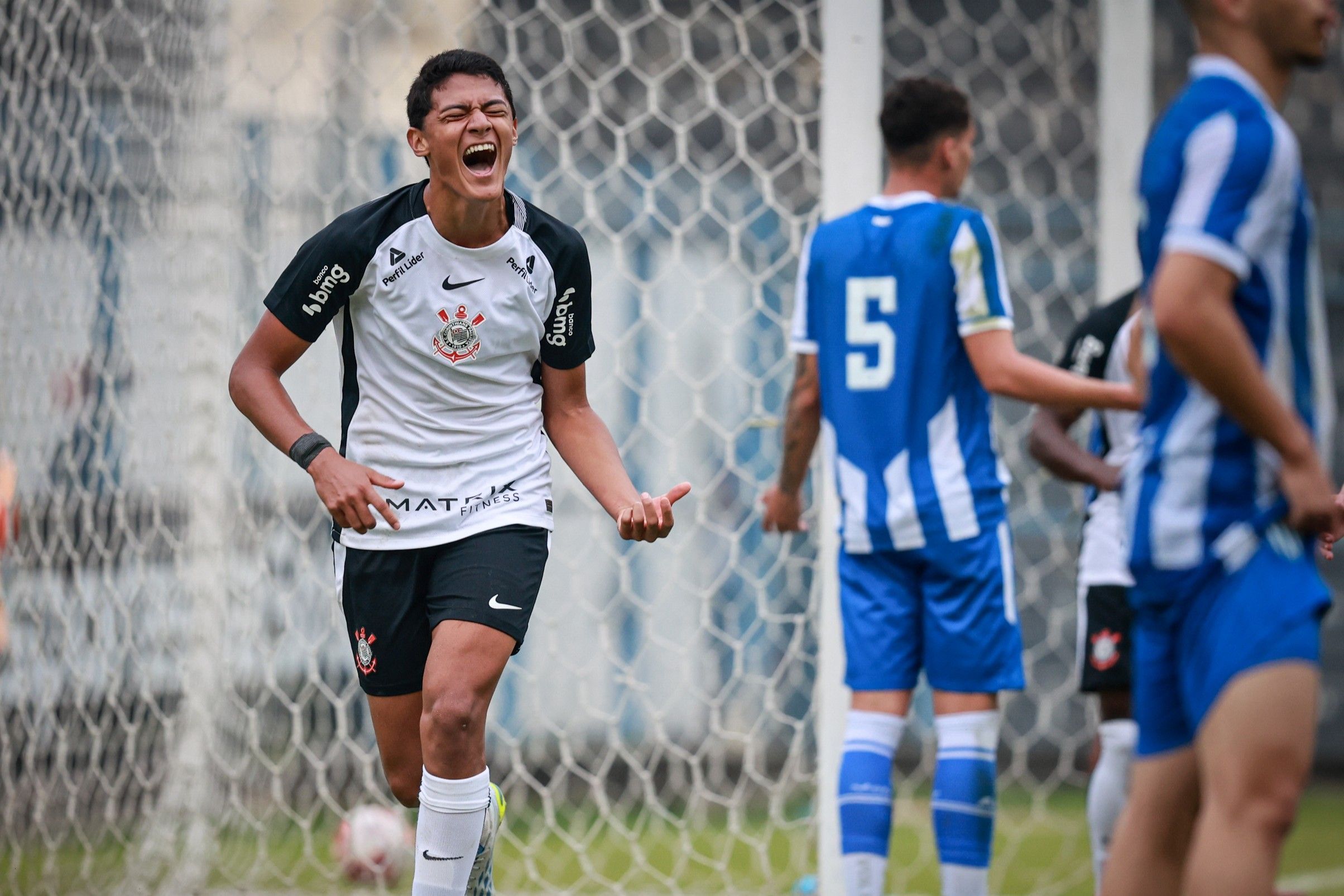 Corinthians: joia da base vive expectativa de estrear profissionalmente