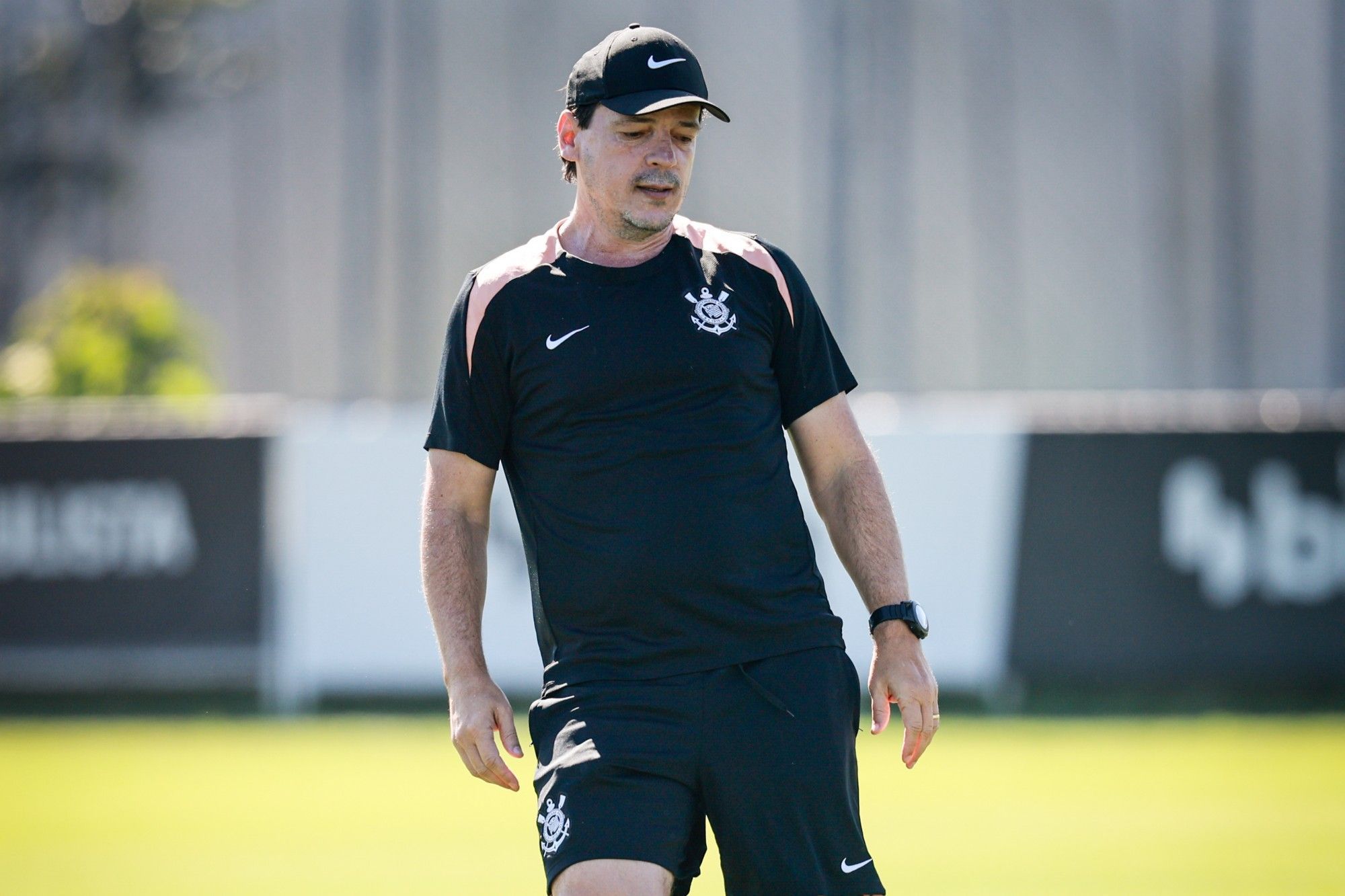Ainda com desfalque, Corinthians reforça aspectos ofensivos no CT