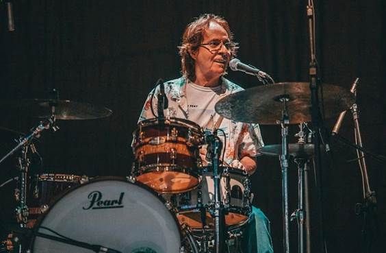 Beto Guedes faz show gratuito no encerramento de festival