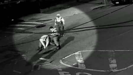Vídeos mostram homens entrando e saindo de bueiros em diferentes bairros de Nova York