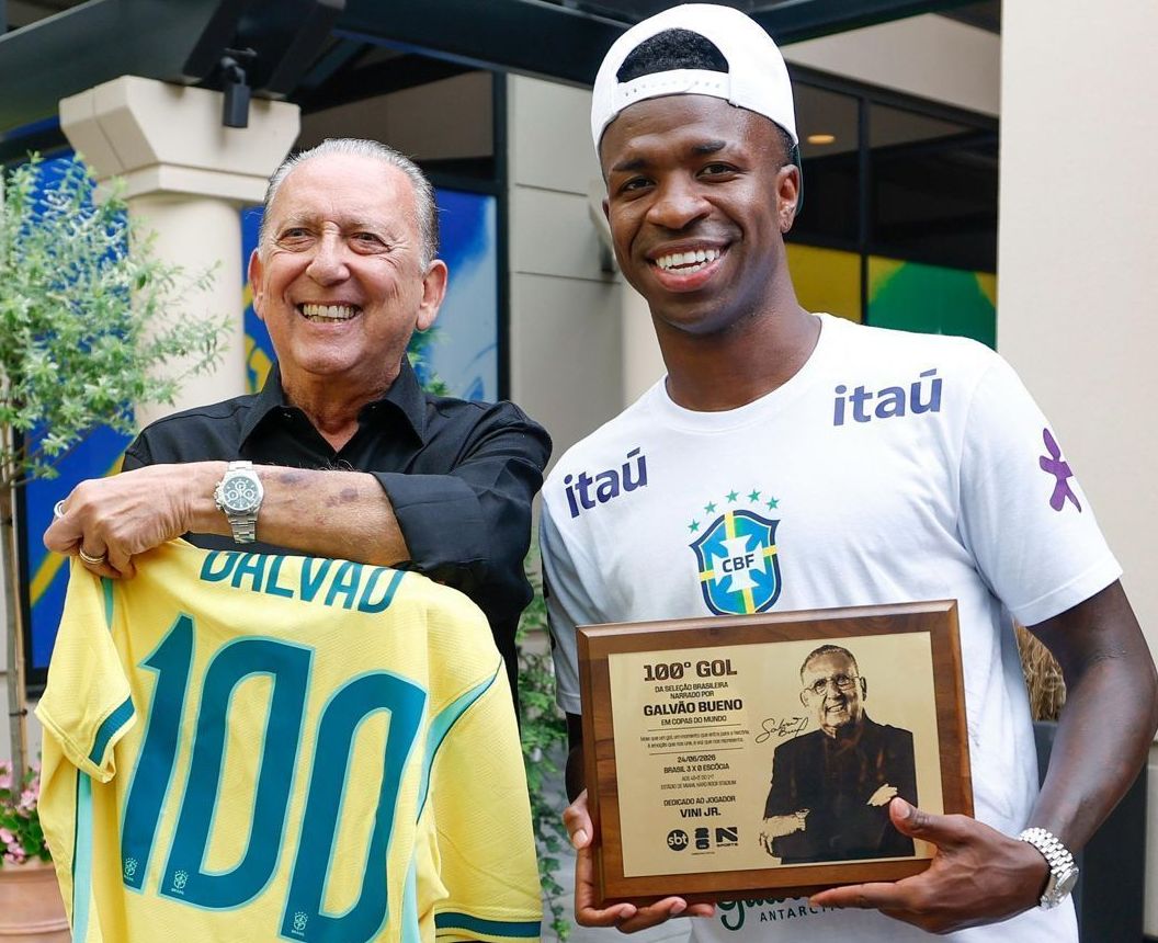 Galvão Bueno e Vini Jr. trocam homenagens na Copa do Mundo