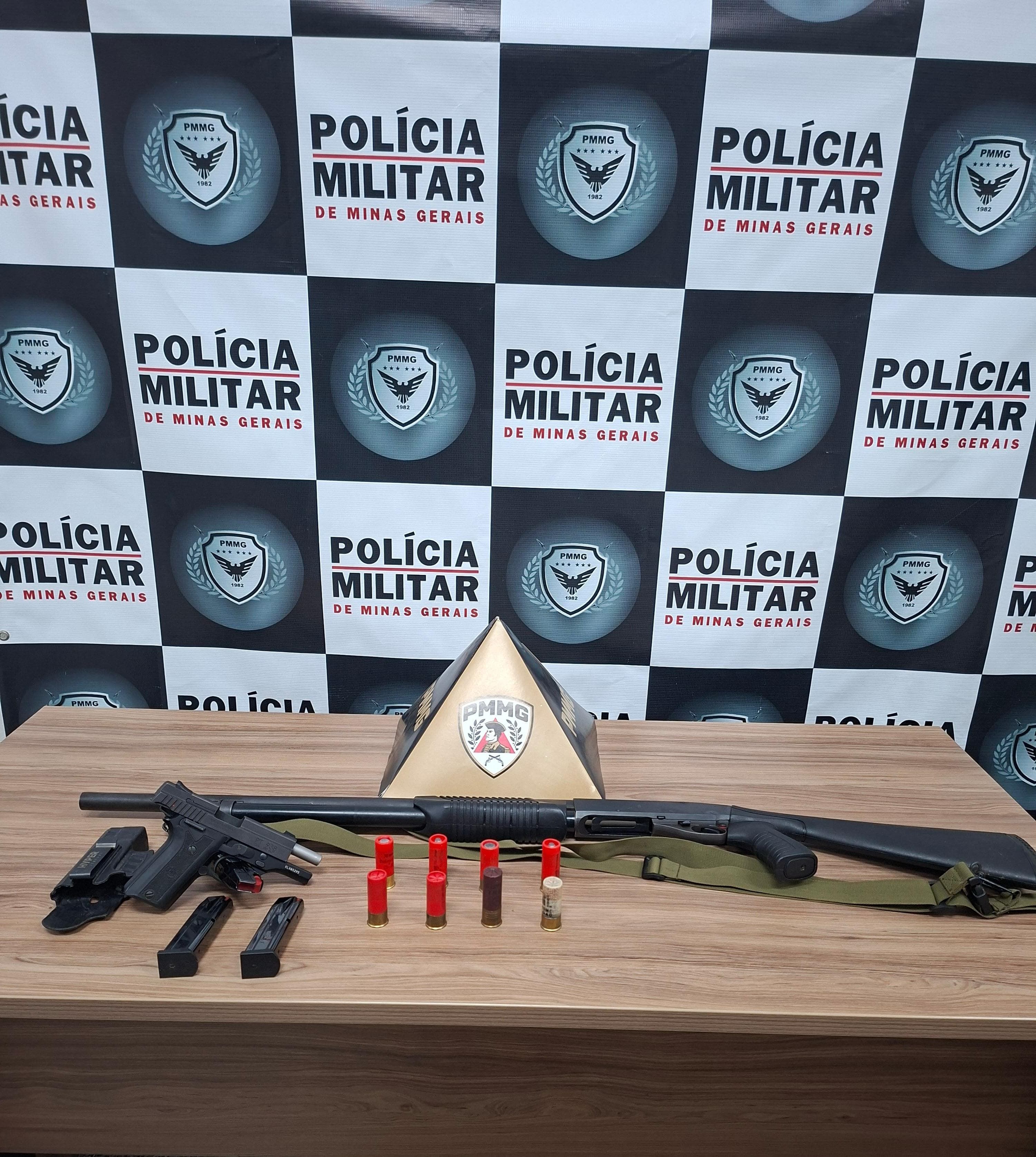 Homem é preso após agredir e ameaçar companheira em Extrema