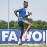 Em recuperação, Raphinha vai a campo em treino da Seleção Brasileira