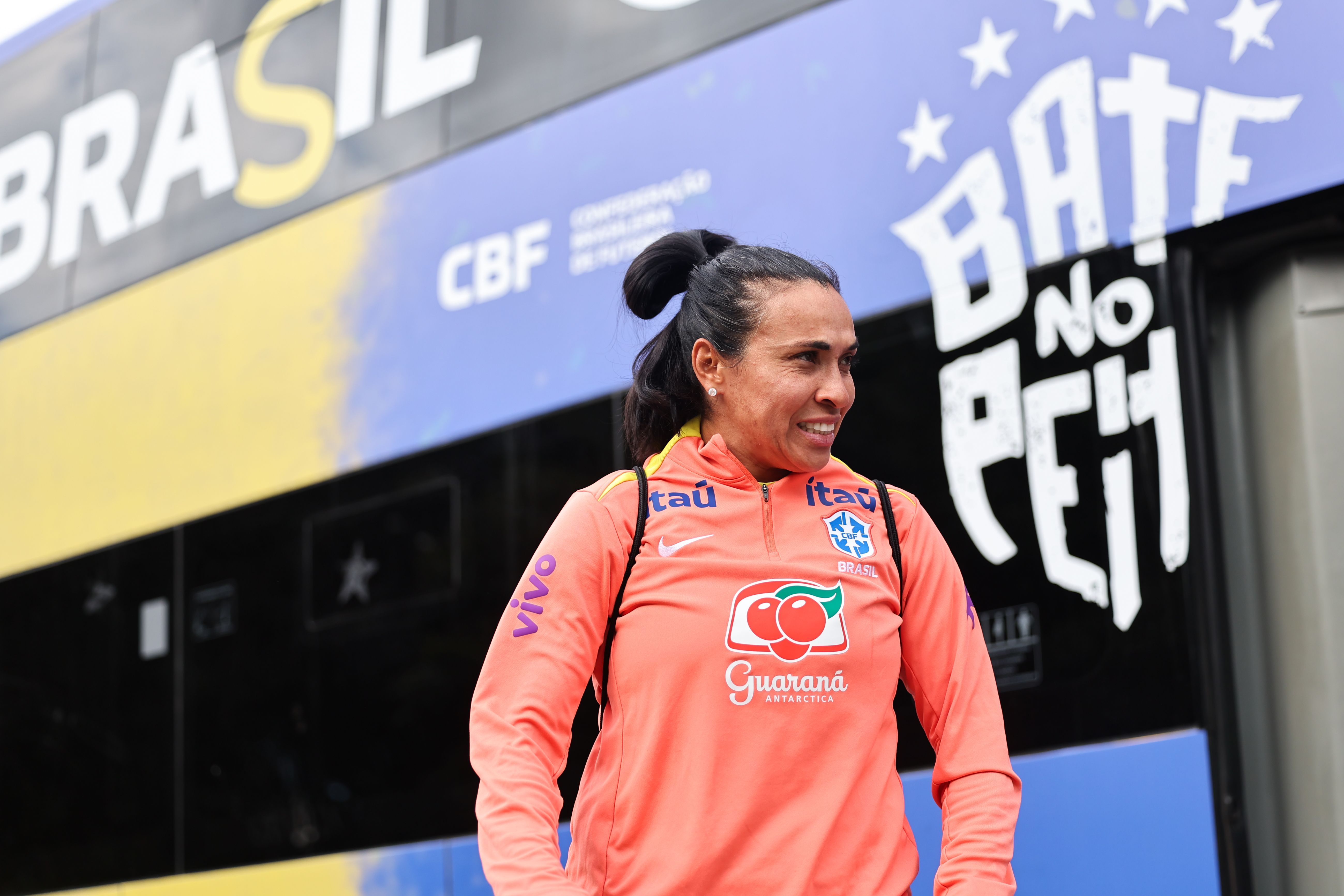 Pronta para jogar? Marta ‘desvia’ de pergunta sobre condição física