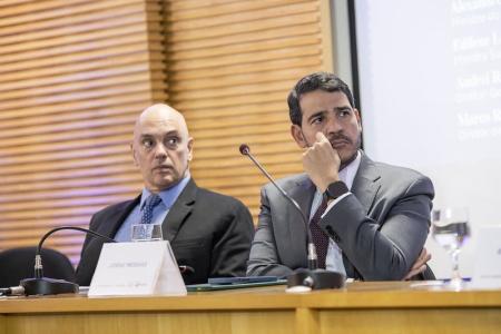 O advogado-geral da União, Jorge Messias, o ministro do Supremo Tribunal Federal (STF), Alexandre de Moraes