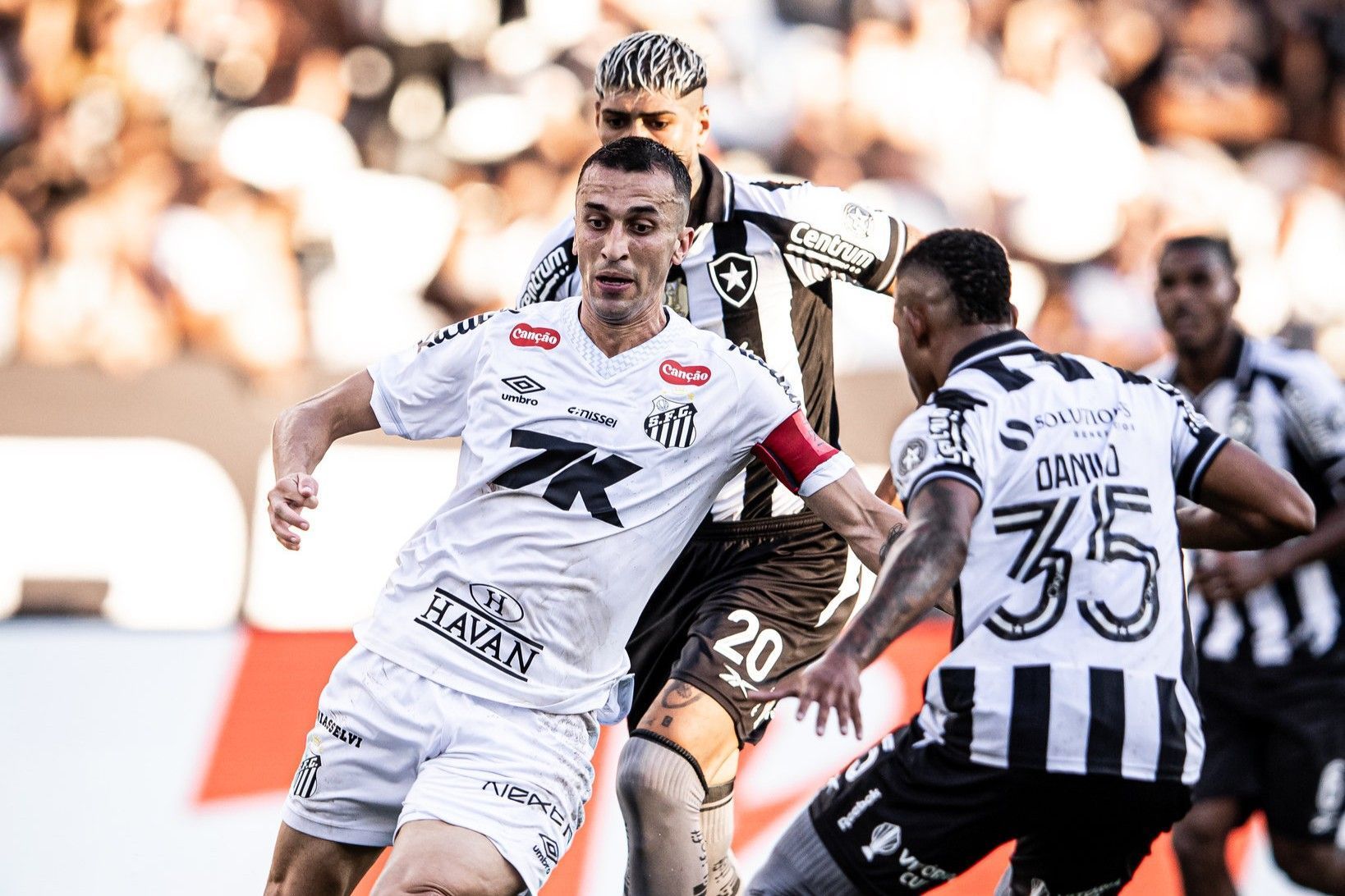 Santos x Botafogo, pelo Brasileirão, será antecipado; entenda o motivo